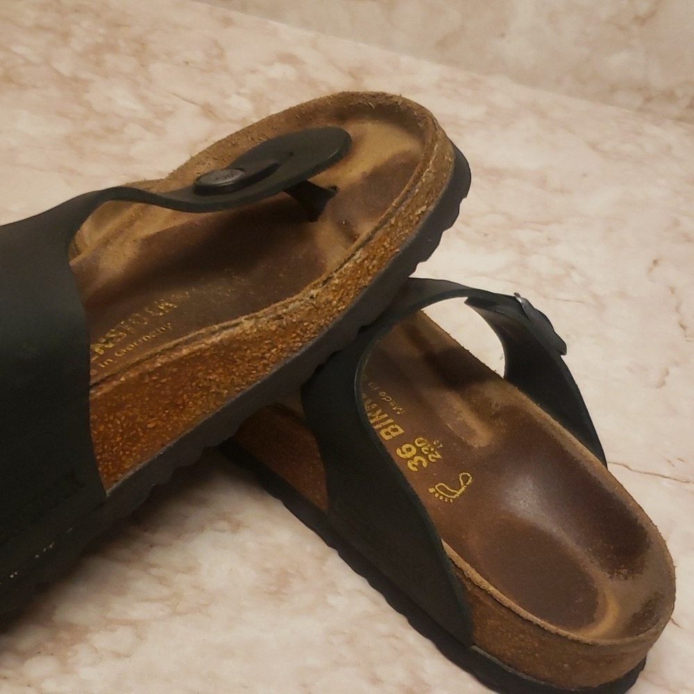 Birkenstock black Giseh toe hook woman sandals size 36(5) - Picture 6 of 8